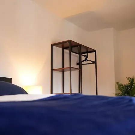 Apartment Blue Skyline *